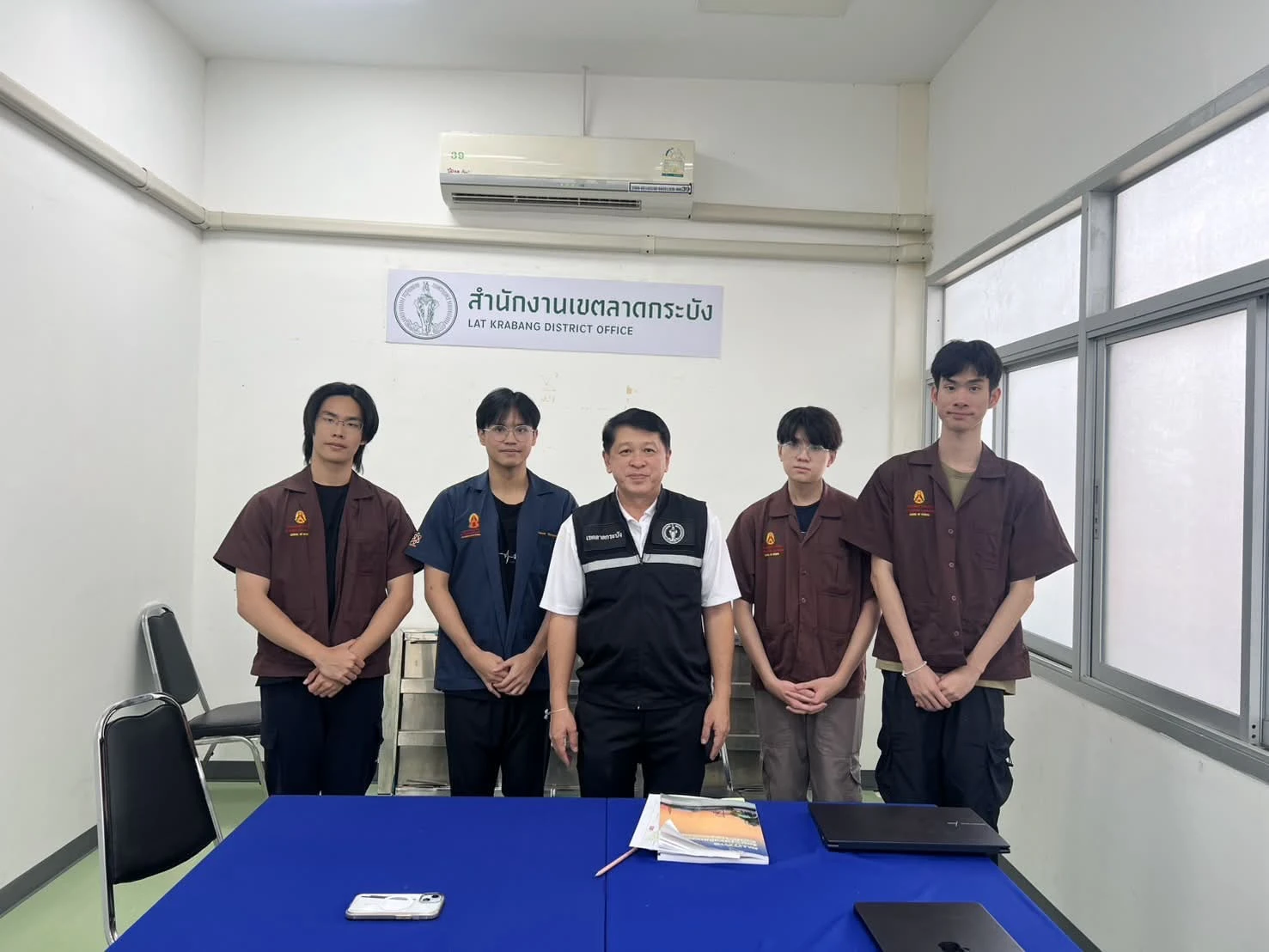 Floodtir team at the Lat Krabang District Office